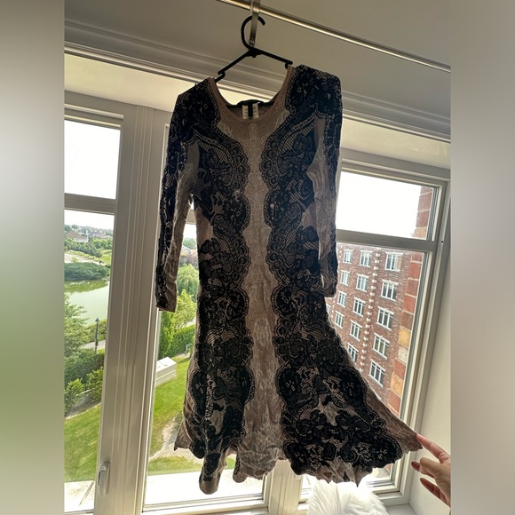 Dress - Picture 1 of 3